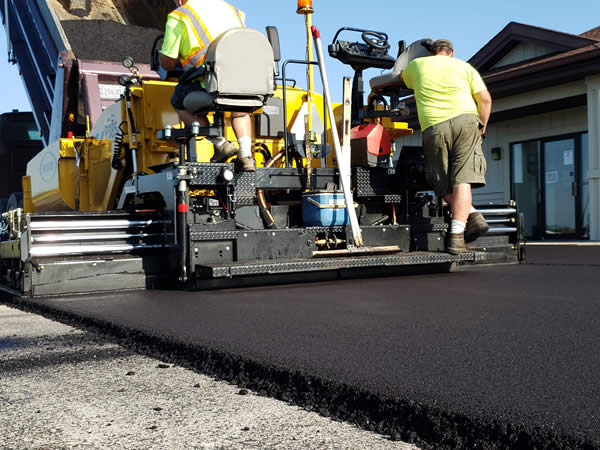 Don't Delay! Prevent Costly Asphalt Damage: Expert Guide